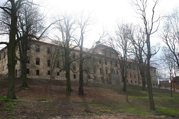 Bustehrad zamek